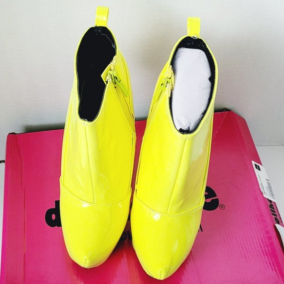 Dollhouse Neon Yellow High Heel Booties - Picture 5 of 14